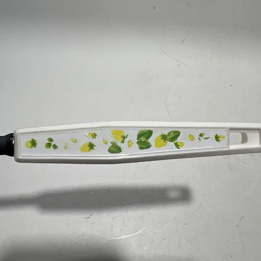 EKCO︱Stainless Steel ︱12 3/4 ︱ Slotted Spatula ︱Yellow Strawberries︱Green Leaves